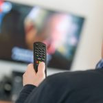 Cable vs. streaming: ¿Cuál es mejor para ofrecerle los canales que desea?
